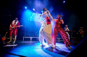 MASSAOKE_XMAS_EDINBURGH_2025_WMP-27_(c)_Wullie_Marr